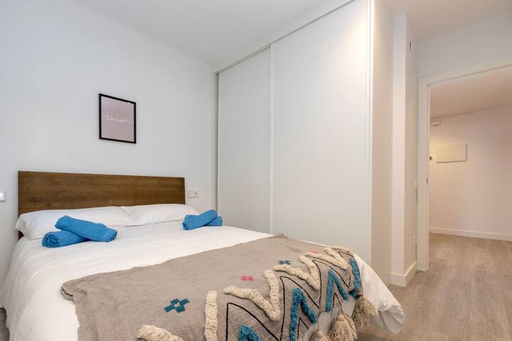 Barcelona’s Top Spot with Snug Interior gallery image 2