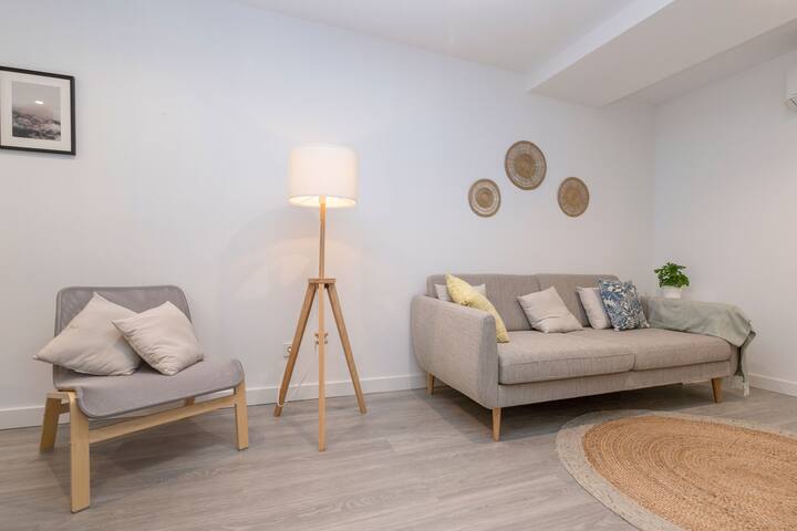 Barcelona’s Top Spot with Snug Interior gallery image 5