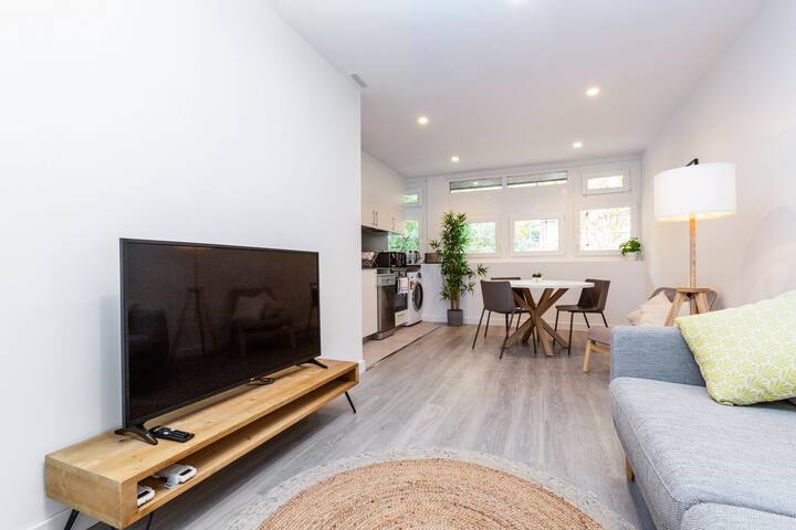 Barcelona’s Top Spot with Snug Interior