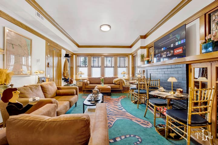 Twin Lions Lodge W/ Café, Speakeasy, Theater & Spa - Chicago, IL