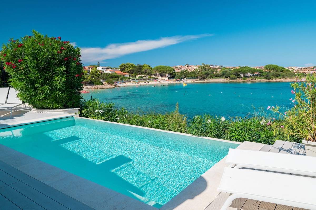 Villa Bianca - facing the sea with heated pool