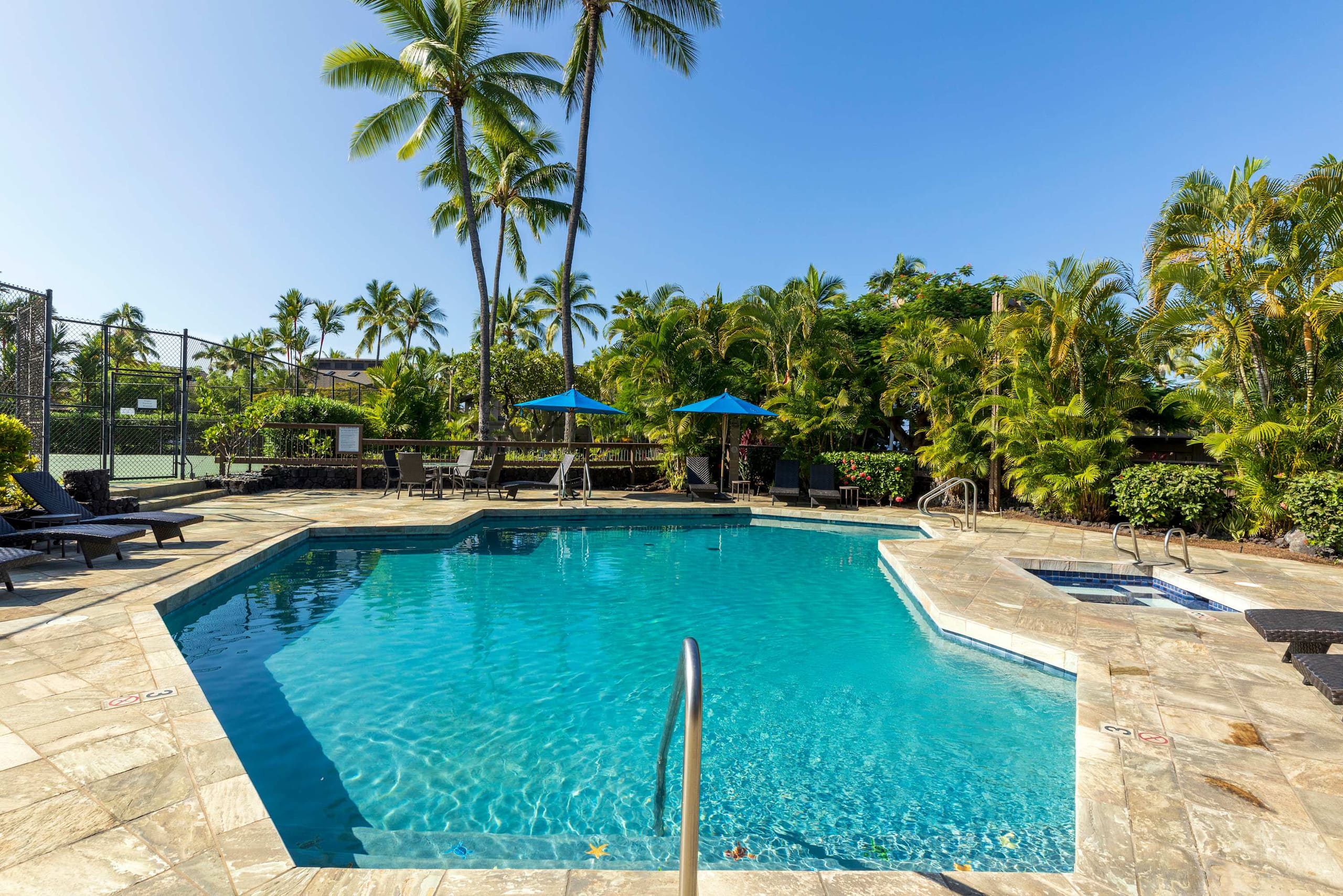 Condo in Kailua-Kona · ★4.84 · 2 bedrooms · 5 beds · 2 private baths - Image 51