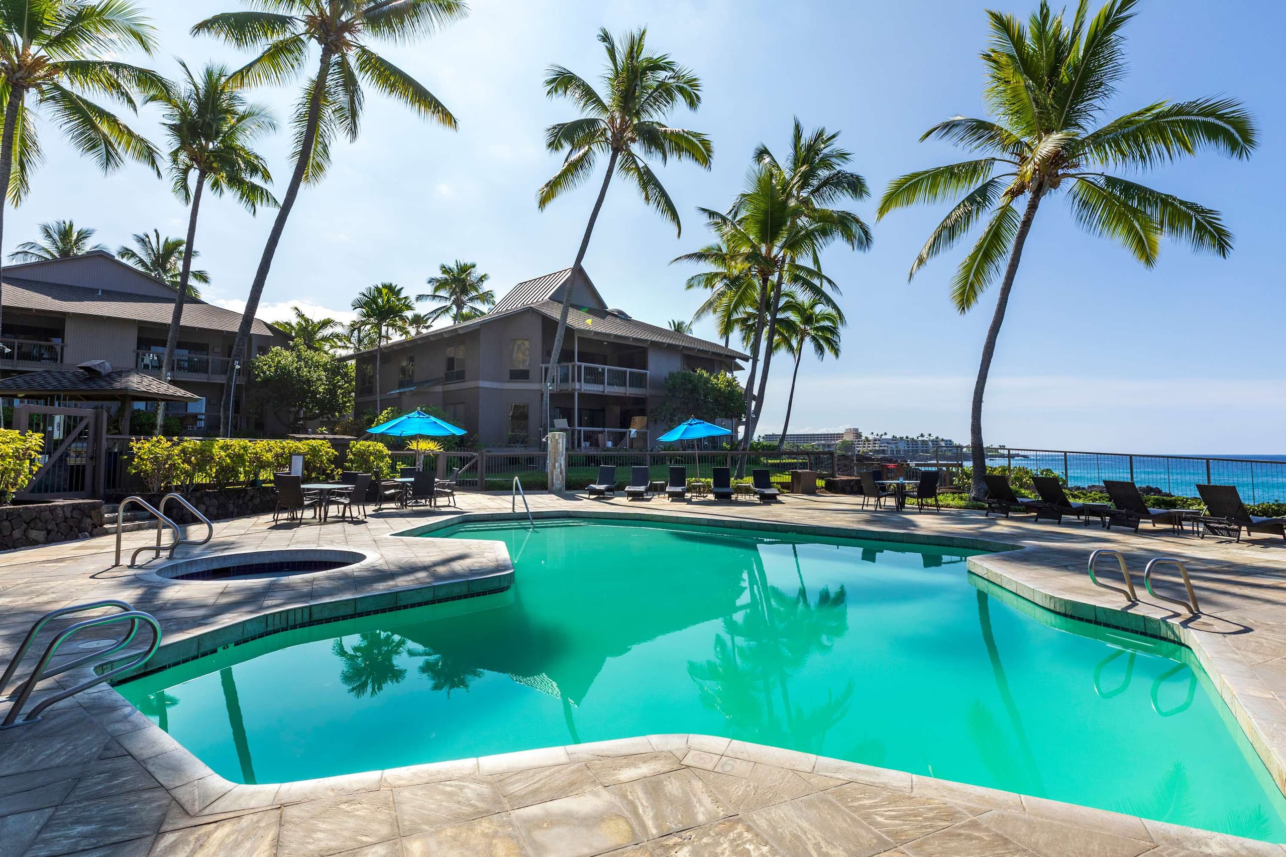 Condo in Kailua-Kona · ★4.84 · 2 bedrooms · 5 beds · 2 private baths - Image 33
