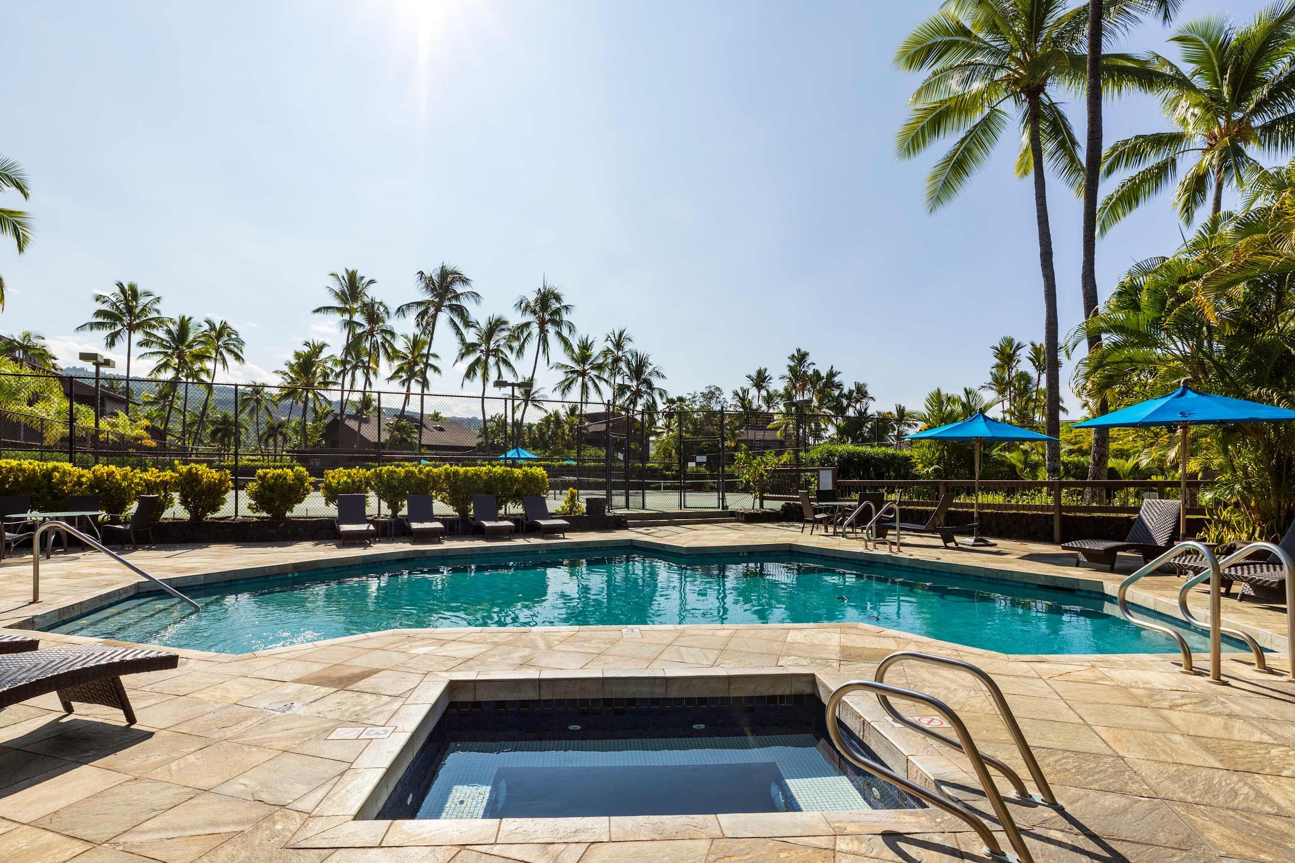 Condo in Kailua-Kona · ★4.84 · 2 bedrooms · 5 beds · 2 private baths - Image 49