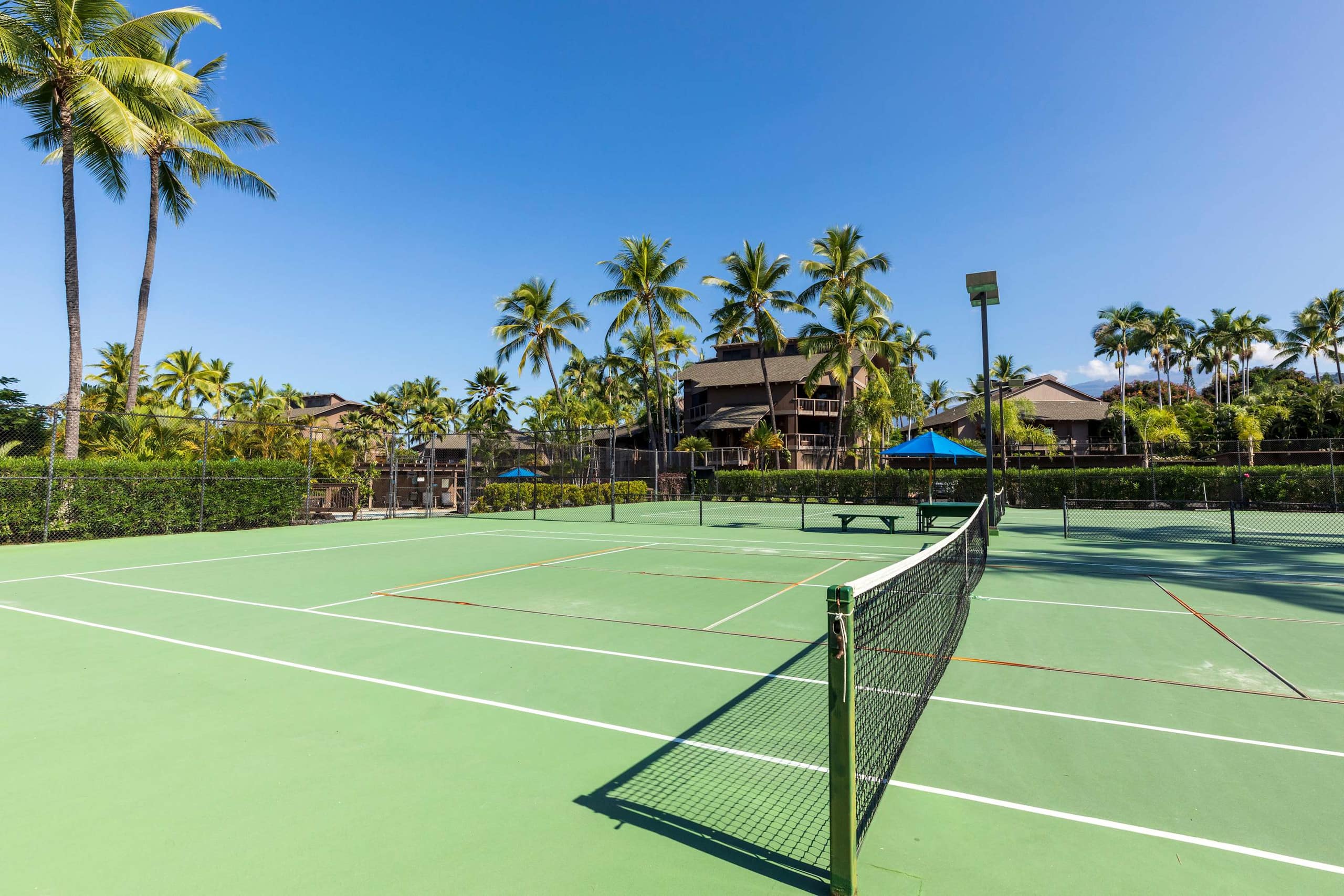 Condo in Kailua-Kona · ★4.84 · 2 bedrooms · 5 beds · 2 private baths - Image 37