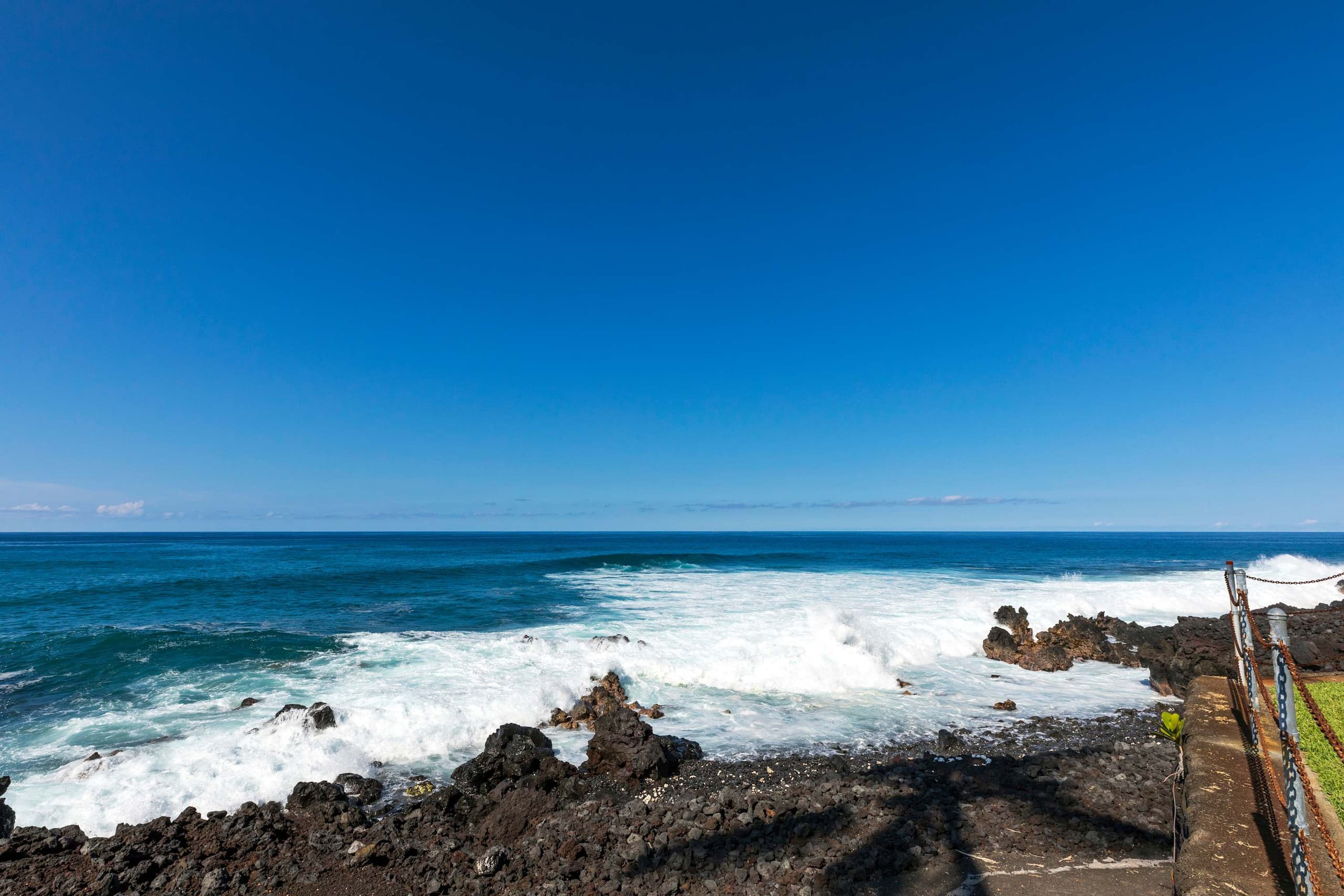 Condo in Kailua-Kona · ★4.84 · 2 bedrooms · 5 beds · 2 private baths - Image 47