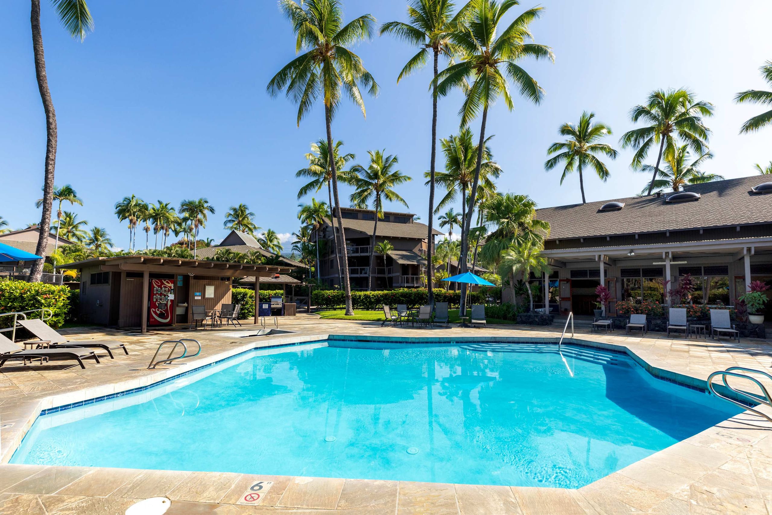 Condo in Kailua-Kona · ★4.84 · 2 bedrooms · 5 beds · 2 private baths - Image 58