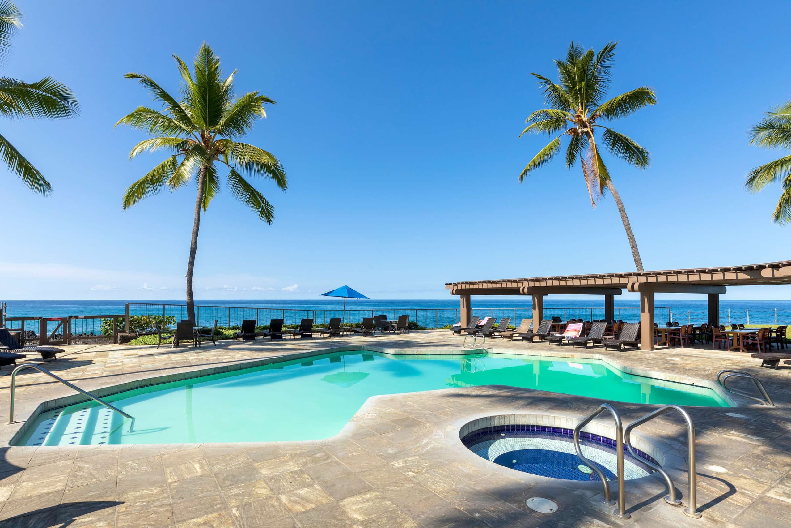 Condo in Kailua-Kona · ★4.84 · 2 bedrooms · 5 beds · 2 private baths - Image 40