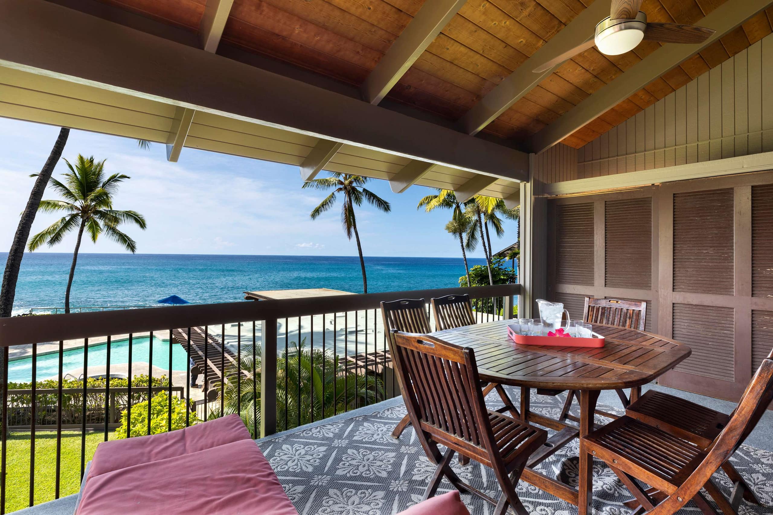 Condo in Kailua-Kona · ★4.84 · 2 bedrooms · 5 beds · 2 private baths - Image 3