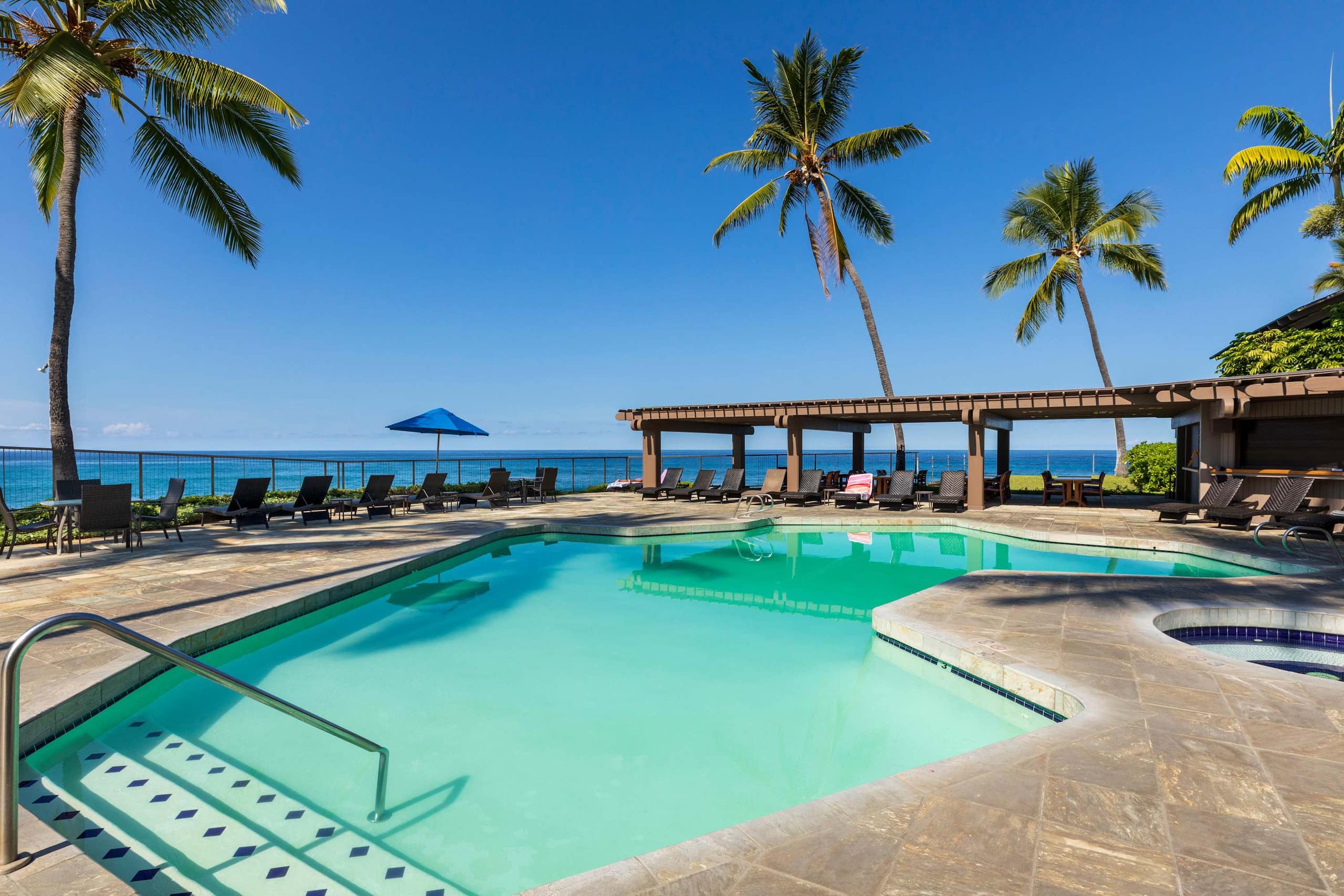 Condo in Kailua-Kona · ★4.84 · 2 bedrooms · 5 beds · 2 private baths - Image 43