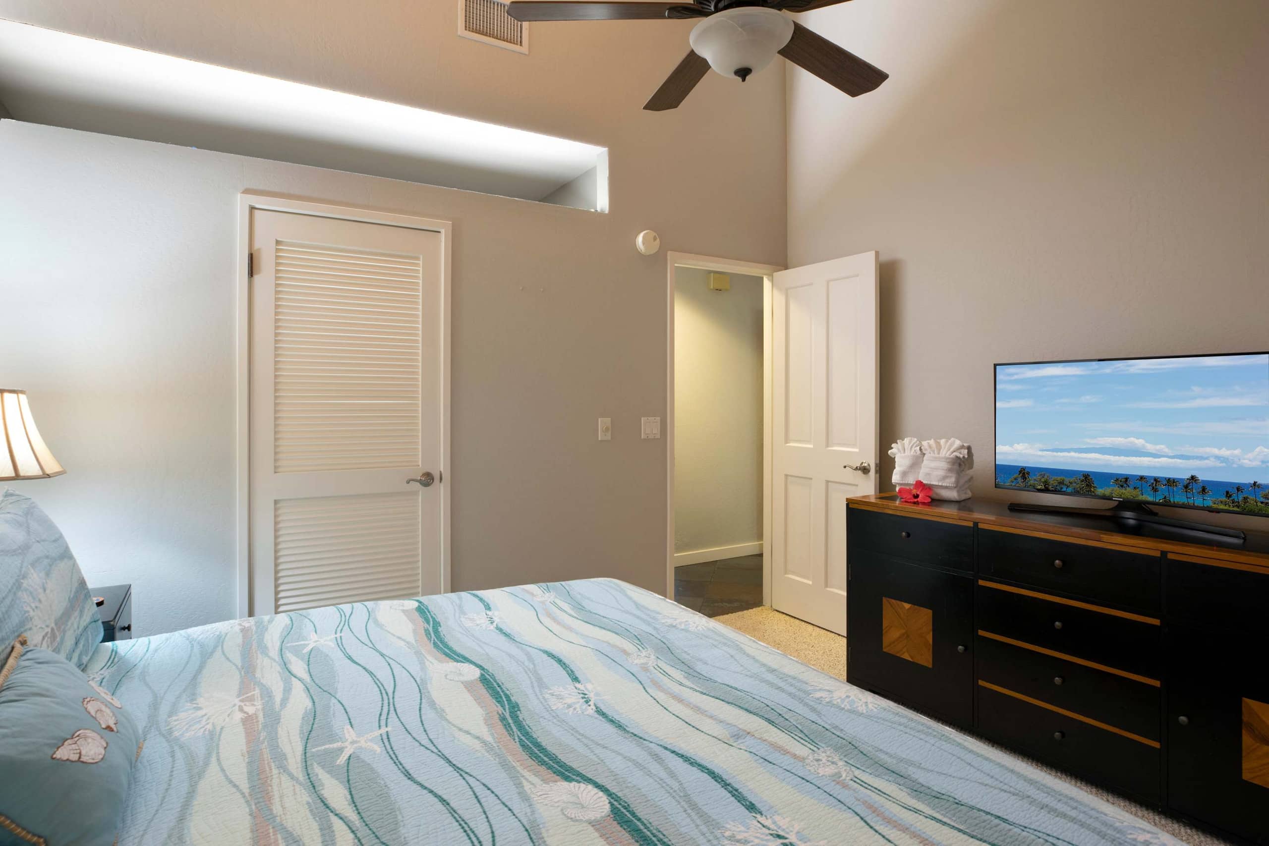 Condo in Kailua-Kona · ★4.84 · 2 bedrooms · 5 beds · 2 private baths - Image 20