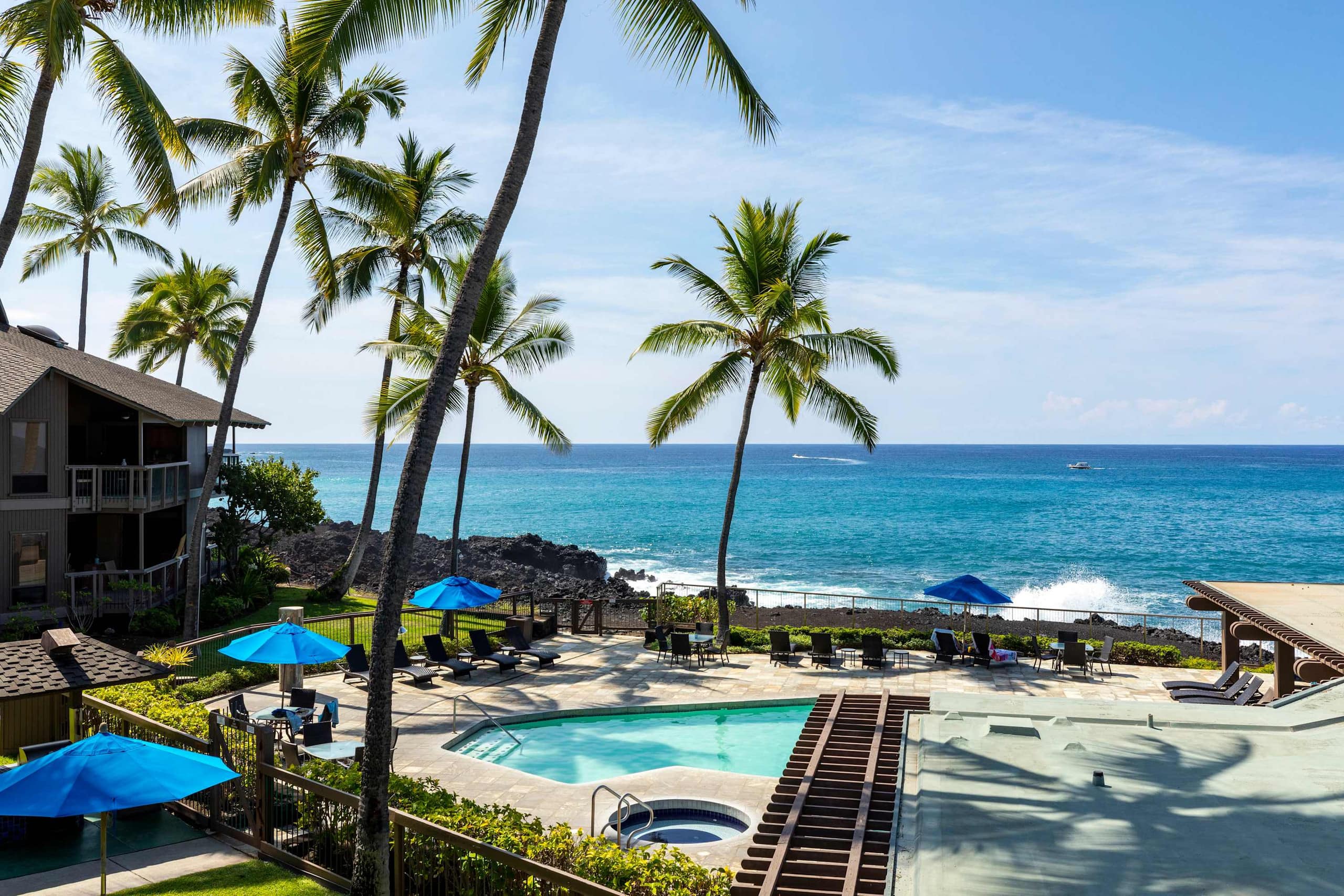 Condo in Kailua-Kona · ★4.84 · 2 bedrooms · 5 beds · 2 private baths - Image 27
