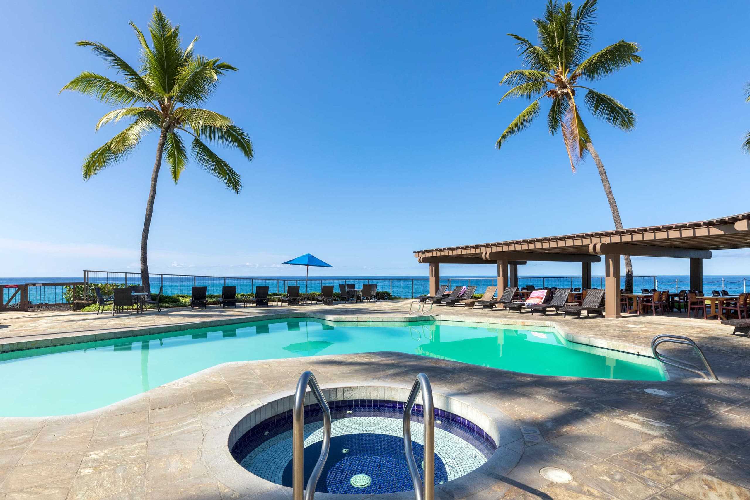 Condo in Kailua-Kona · ★4.84 · 2 bedrooms · 5 beds · 2 private baths - Image 41