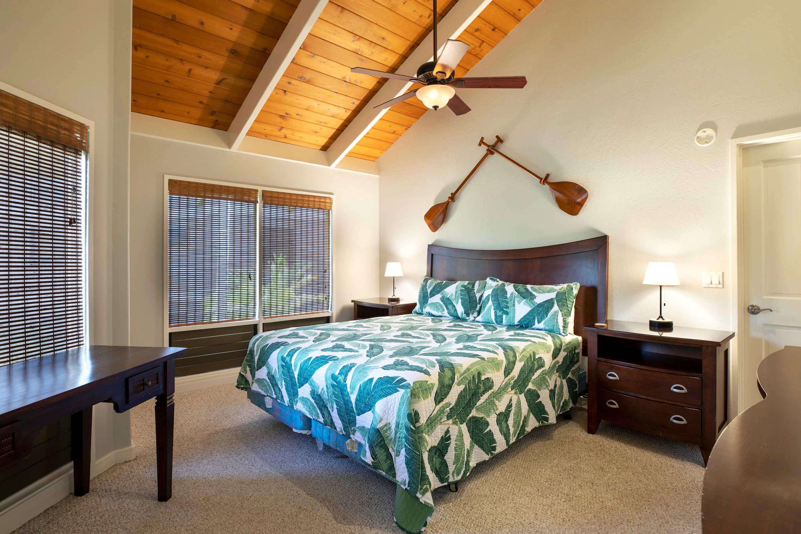 Condo in Kailua-Kona · ★4.84 · 2 bedrooms · 5 beds · 2 private baths - Image 12