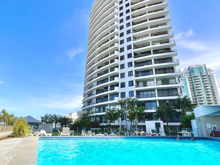 Surfers International Apartments,Surfers Paradise 2023