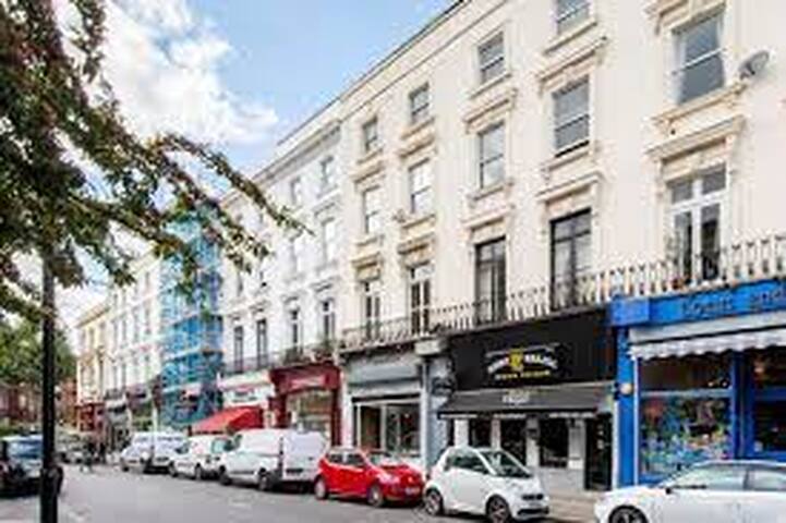 2 bed Primrose Hill – by Out of Office Lifestyle gallery image 5