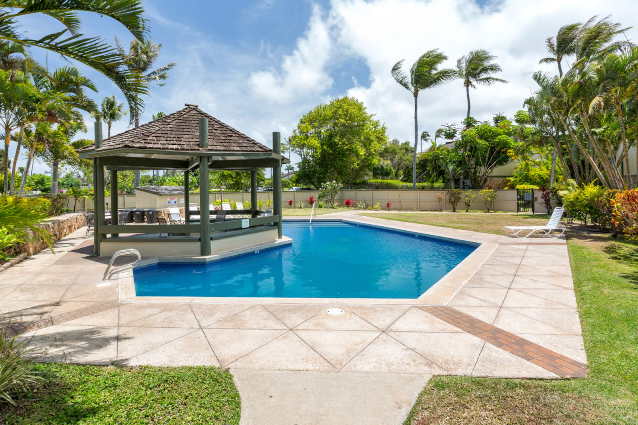 Home in Kahuku · ★4.87 · 2 bedrooms · 4 beds · 2 private baths - Image 28