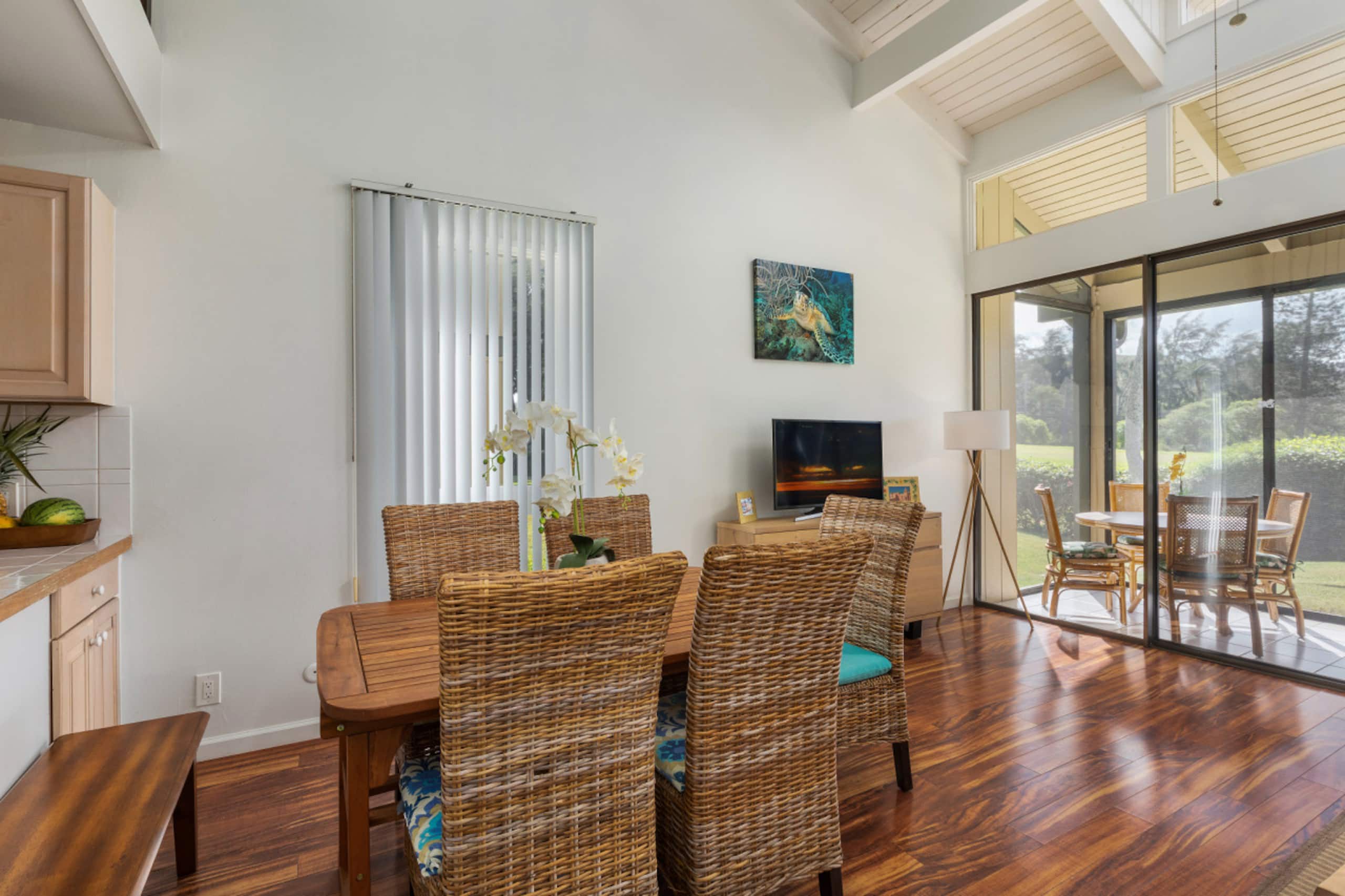 Home in Kahuku · ★4.87 · 2 bedrooms · 4 beds · 2 private baths - Image 12