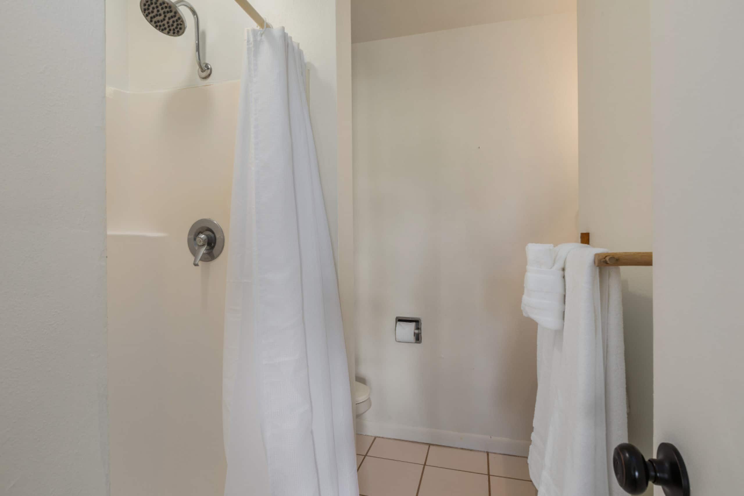 Home in Kahuku · ★4.87 · 2 bedrooms · 4 beds · 2 private baths - Image 18