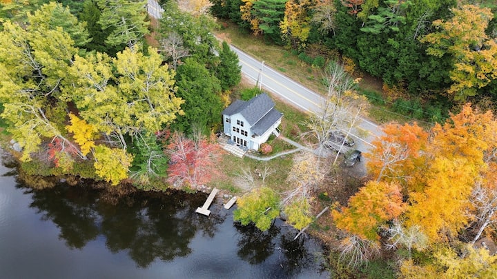 Lake Front-Maine Themed-Soaking Tub-Fire Pit-Kayak