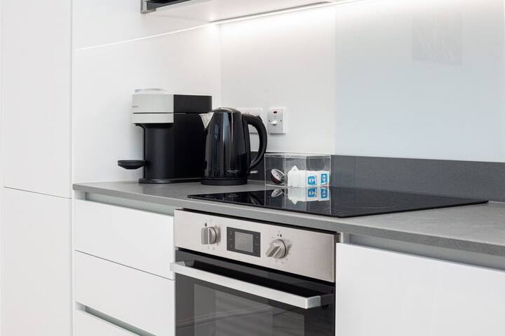 Stylish Harley Street Apartment gallery image 5