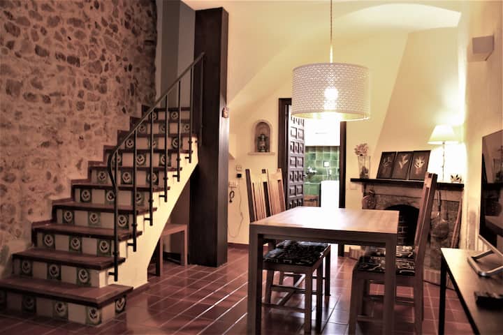 Cancu: Casa En El Centro De Sant Feliu De Guíxols - Costa Brava