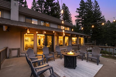 Lakeview Luxury: 7-BR Oasis with Epic Tahoe Views