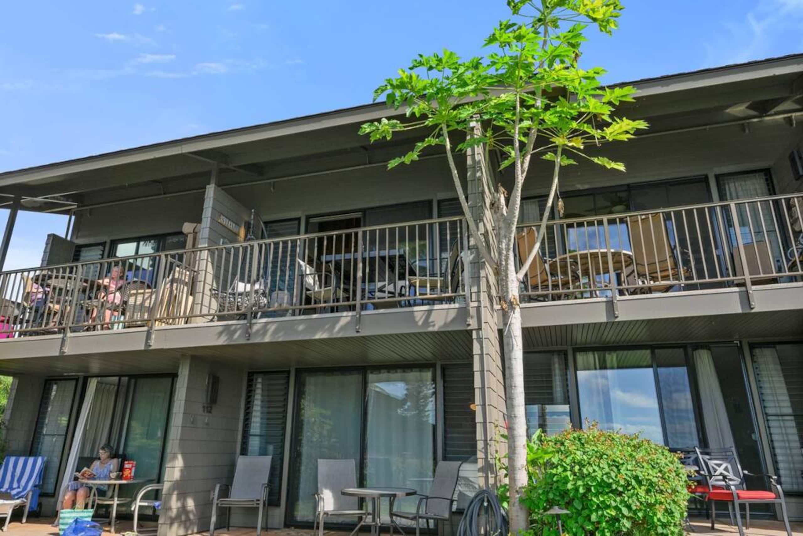 Condo in Lahaina · ★4.85 · 2 bedrooms · 5 beds · 2 baths - Image 3
