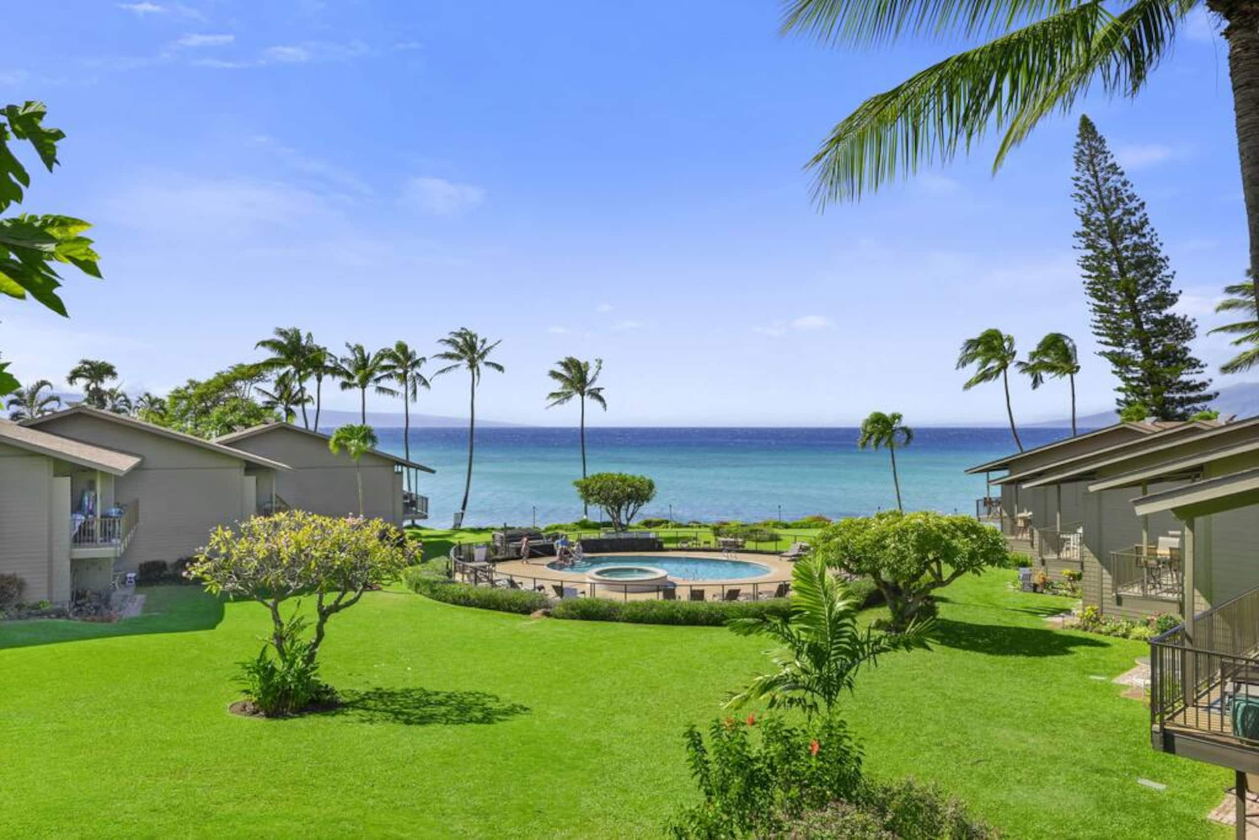 Condo in Lahaina · ★4.85 · 2 bedrooms · 5 beds · 2 baths - Image 12