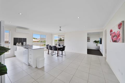 Modern home for Long Stay Living with Ensuite