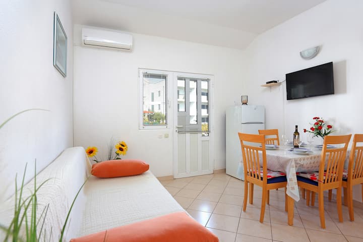 A-20142-b Appartement D'une Chambre Avec La - Primošten