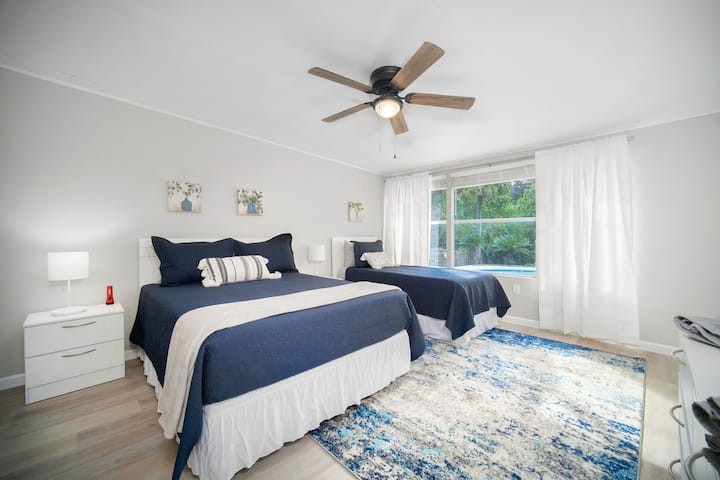 Спалня 1, суперголямо двойно легло и единично легло