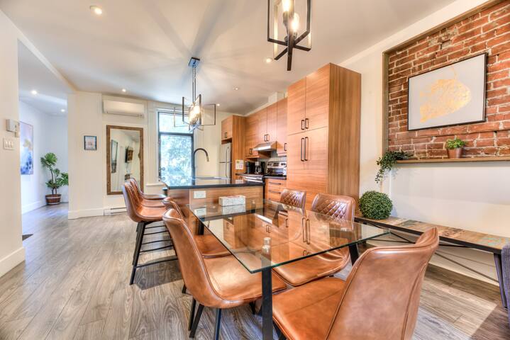 SD1B Elegant Plateau Retreat on Saint-Denis gallery image 3