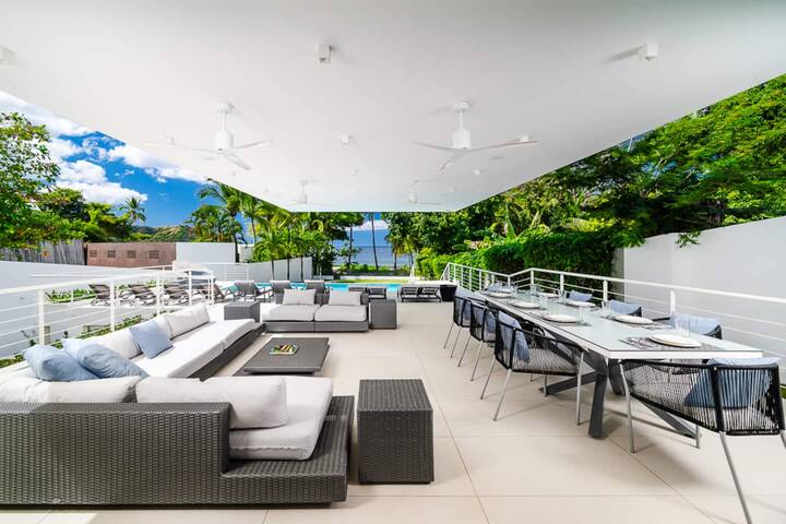 Beachfront Luxury Villa w/ Pool Sunset Casa de Lys