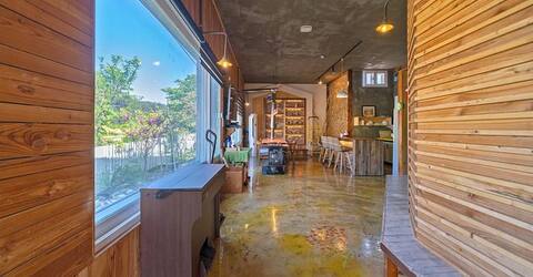 A room with beautiful nature, a nature room (private house)