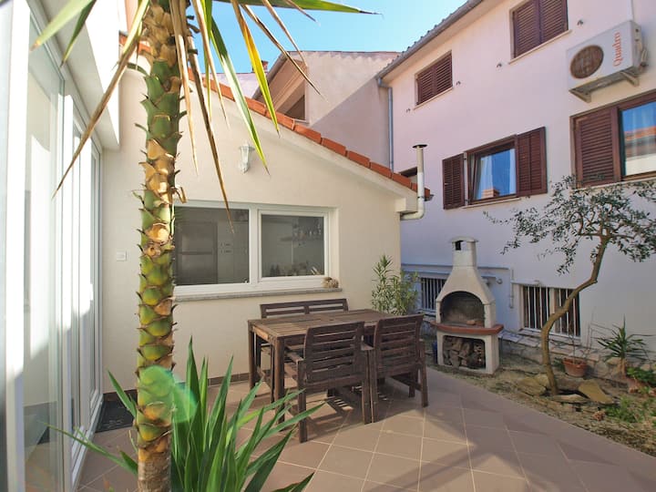 House 1572/16070 - Pula
