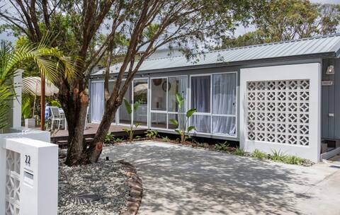 Sea Breeze Cottage - Oceanstays - Pet Friendly