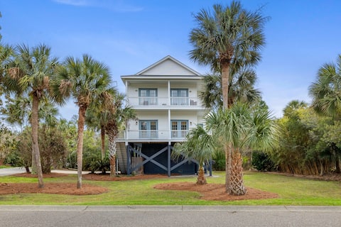 Starfish Landing | Renovated, private 4bd Oasis