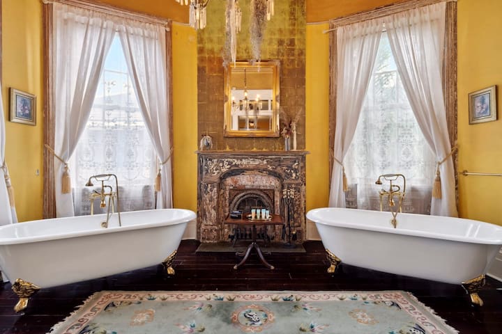 Historic Mansion Heated Pool & Courtyard 5br|5.5ba