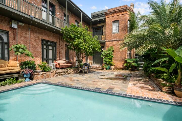 Historic Mansion Heated Pool & Courtyard 5br|5.5ba gallery image 2