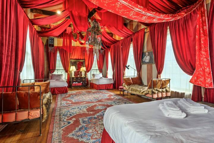 Historic Mansion Heated Pool & Courtyard 5br|5.5ba gallery image 4