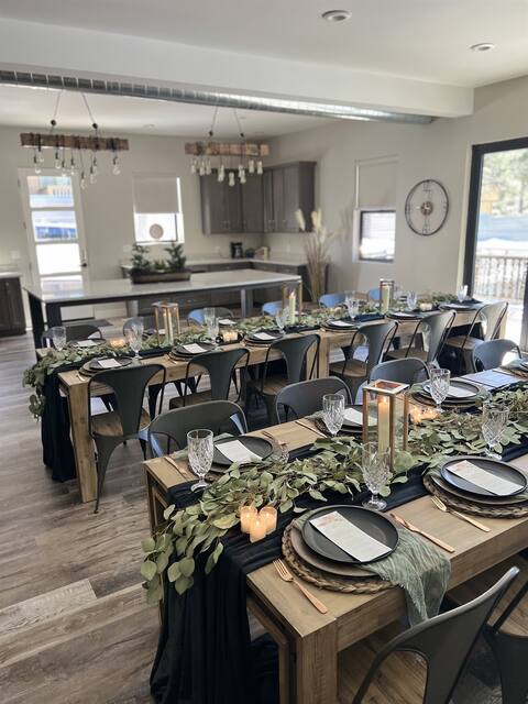 "The Aspen"-Gathering Tree's Family Reunion Deluxe