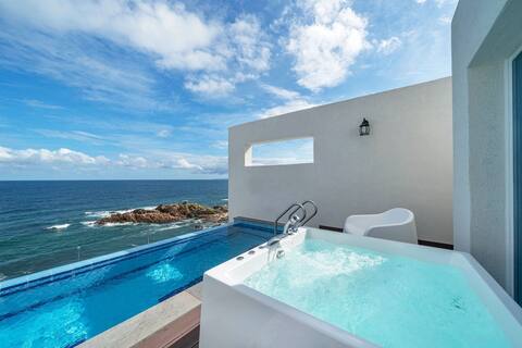 Clean and luxurious 301 with individual pool and spa (rooftop pool, outdoor spa)