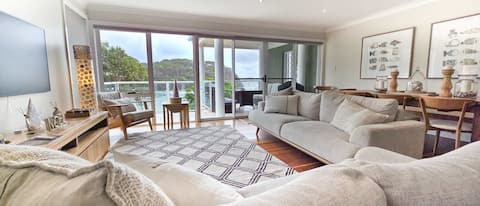 Pet-Friendly Waterfront House | Malua Bay Beauty
