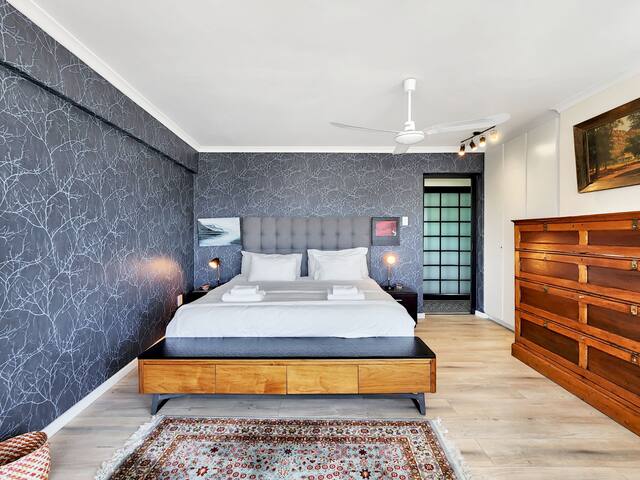 Lovely 2-bed, Promenade & Stadium Views gallery image 3