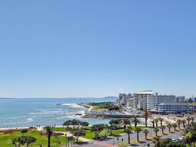 Lovely 2-bed, Promenade & Stadium Views gallery image 4