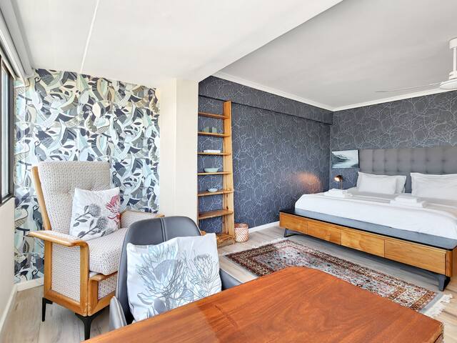 Lovely 2-bed, Promenade & Stadium Views gallery image 2