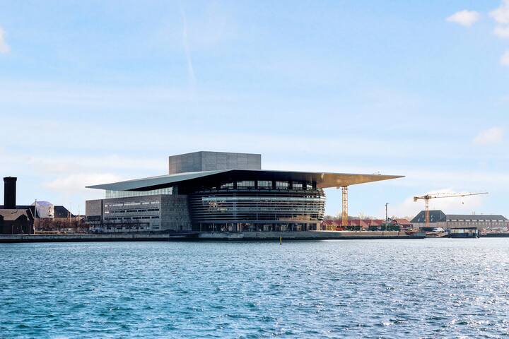 Sanders Square – Spacious 6-Bdr Apt Near Nyhavn gallery image 5