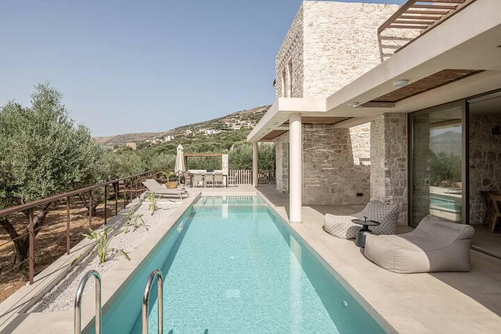 Peaceful Melissa Villas, Luxury, 2 pools, 5 BR, seaview, BBQ gallery image 2