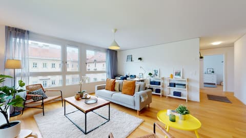 Sublime contemporary apartment in the city centre